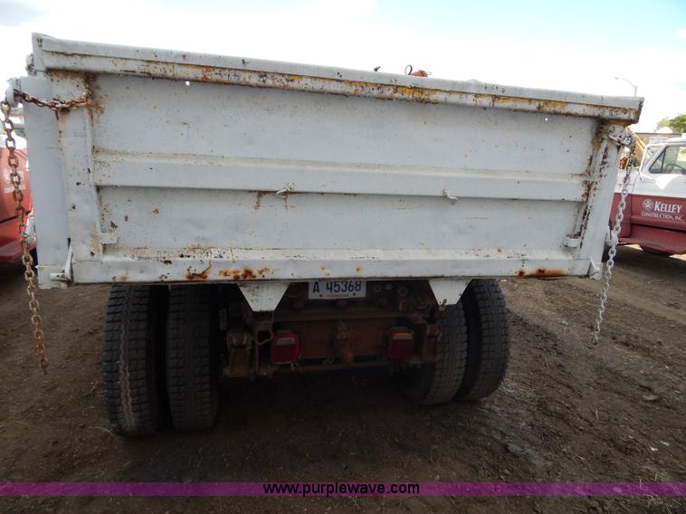 image for item I4496 1978 International dump truck
