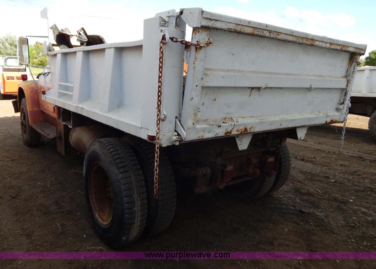 image for item I4496 1978 International dump truck