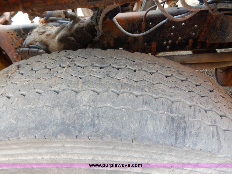 image for item I4496 1978 International dump truck