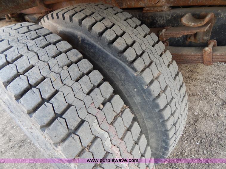 image for item I4496 1978 International dump truck