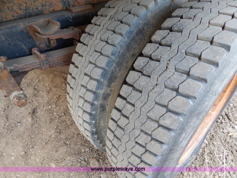 image for item I4496 1978 International dump truck