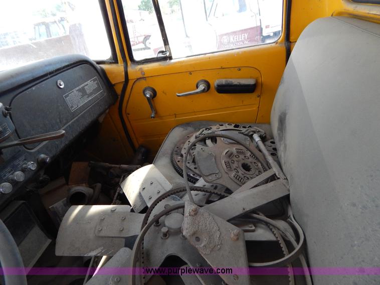 image for item I4496 1978 International dump truck