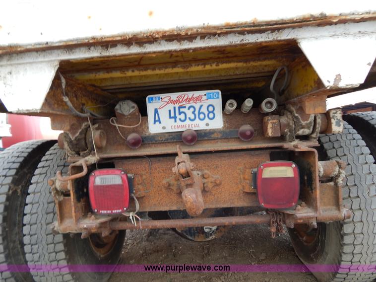 image for item I4496 1978 International dump truck