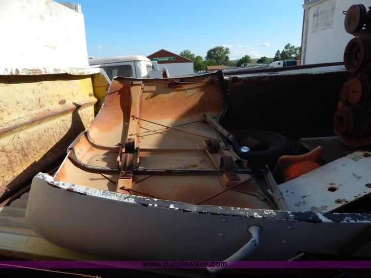 image for item I4496 1978 International dump truck