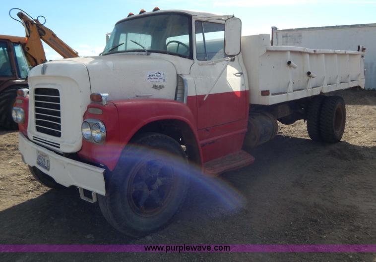 image for item I4497 1961 International BC170 dump truck