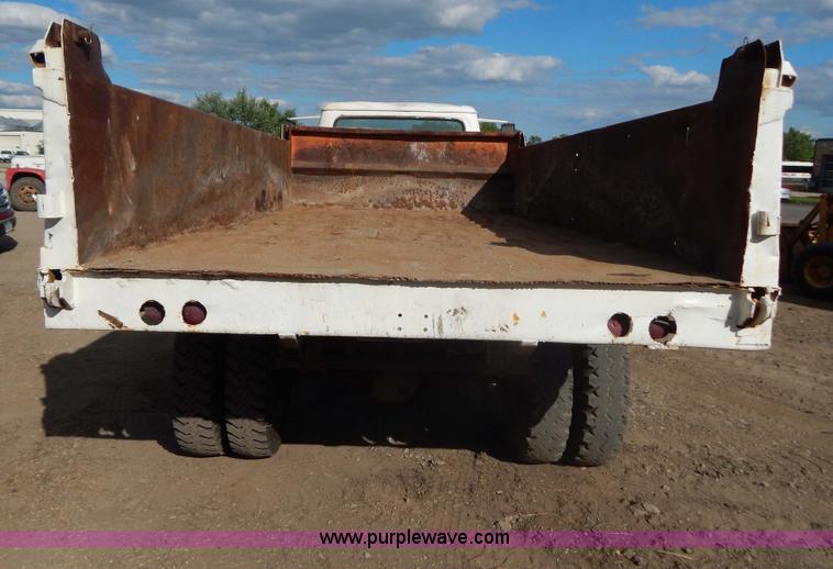 image for item I4497 1961 International BC170 dump truck
