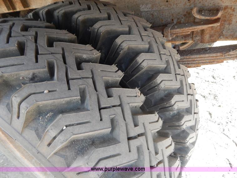 image for item I4497 1961 International BC170 dump truck