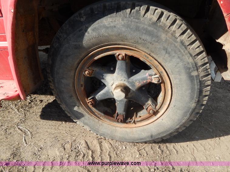 image for item I4497 1961 International BC170 dump truck