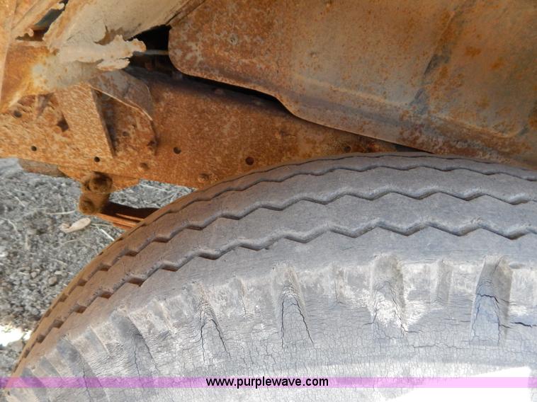 image for item I4497 1961 International BC170 dump truck