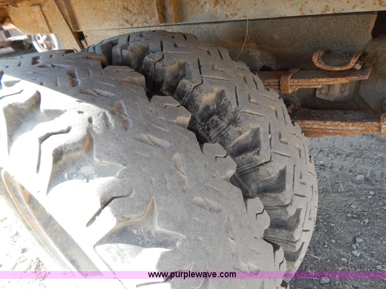 image for item I4497 1961 International BC170 dump truck