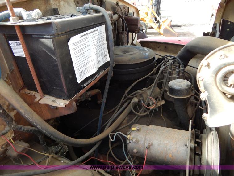 image for item I4497 1961 International BC170 dump truck