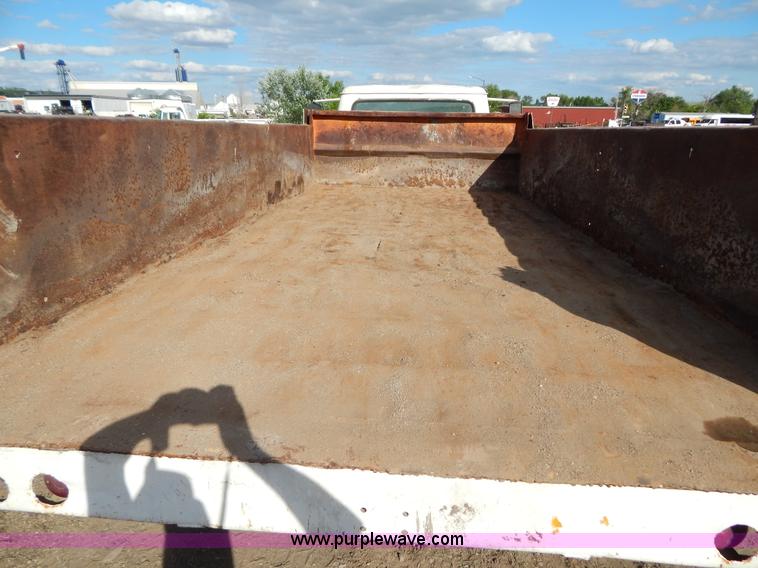 image for item I4497 1961 International BC170 dump truck