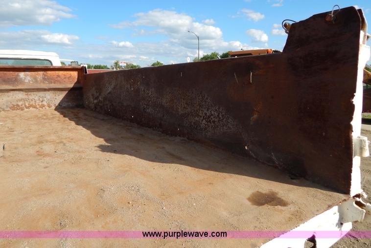 image for item I4497 1961 International BC170 dump truck