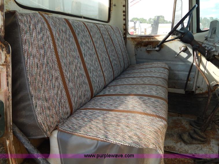 image for item I4497 1961 International BC170 dump truck