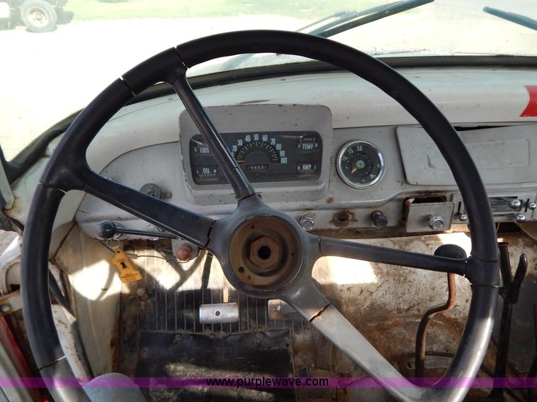 image for item I4497 1961 International BC170 dump truck