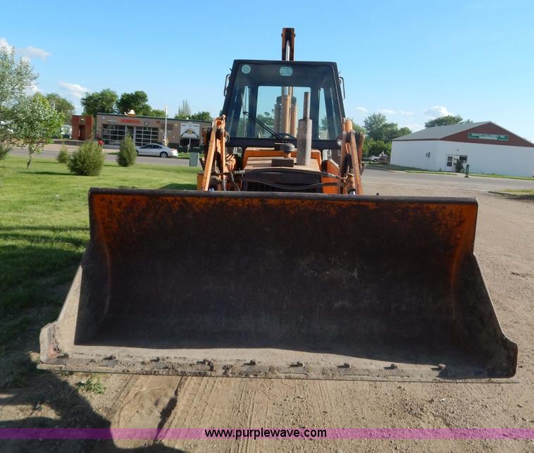 image for item I4499 1977 Case 580C-CK backhoe