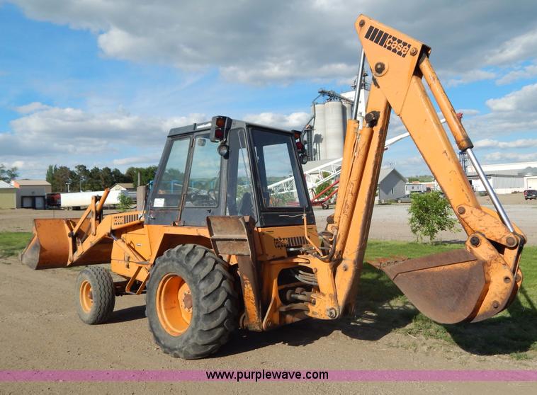 image for item I4499 1977 Case 580C-CK backhoe