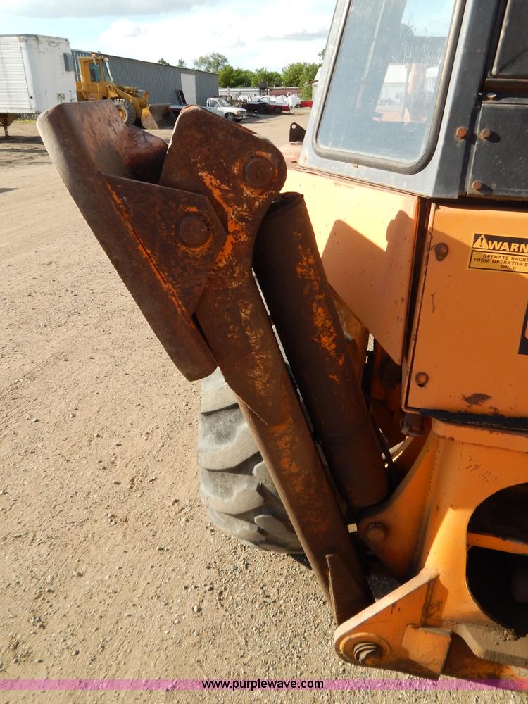 image for item I4499 1977 Case 580C-CK backhoe