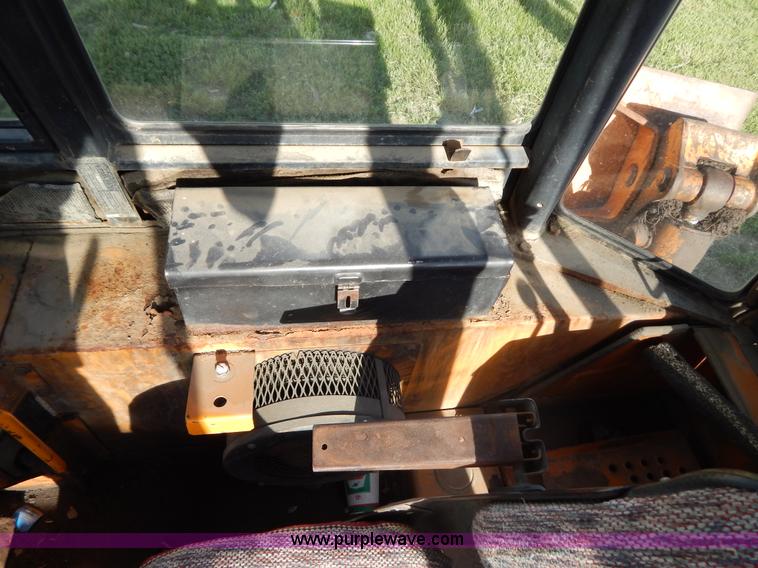 image for item I4499 1977 Case 580C-CK backhoe