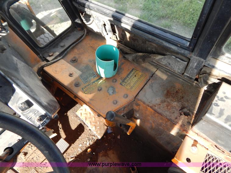 image for item I4499 1977 Case 580C-CK backhoe