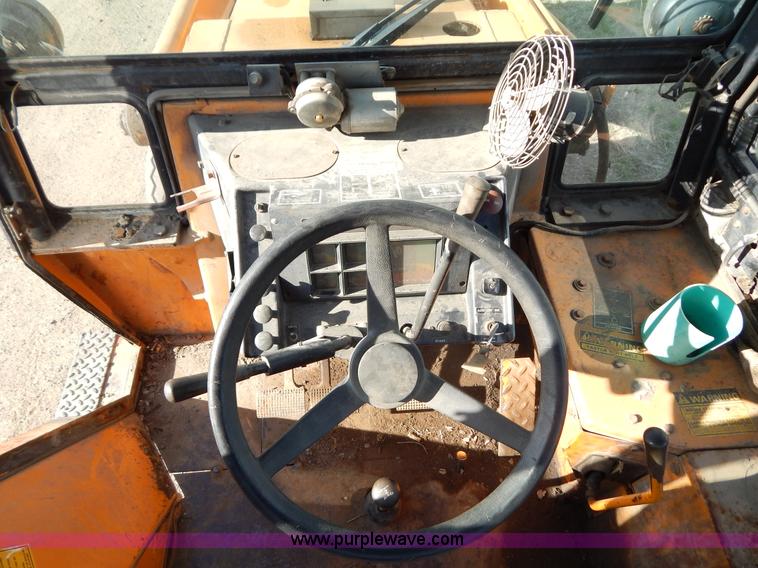 image for item I4499 1977 Case 580C-CK backhoe