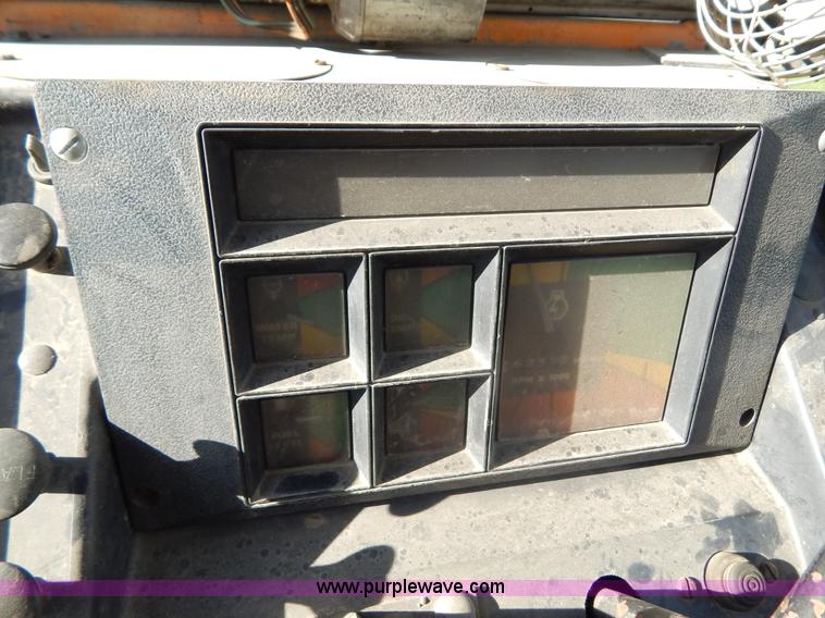 image for item I4499 1977 Case 580C-CK backhoe