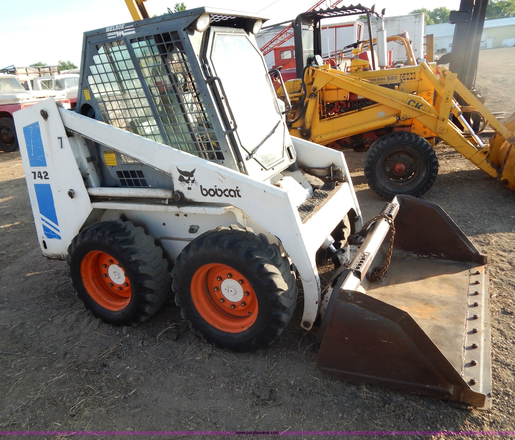 1987 Bobcat 742 skid steer in Pierre, SD Item I4490 sold Purple Wave