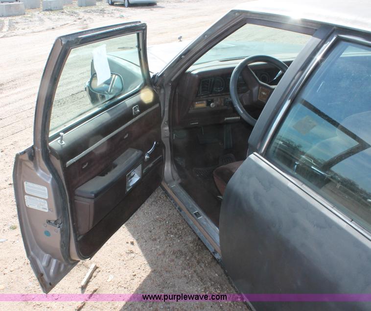 image for item E3194 1984 Chevrolet Caprice Classic