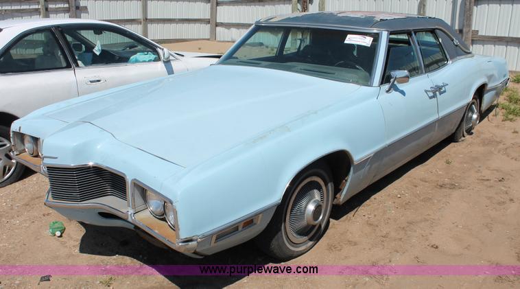 image for item H3610 1970 Ford Thunderbird