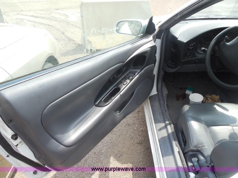 image for item H9964 1999 Chrysler Sebring LXi