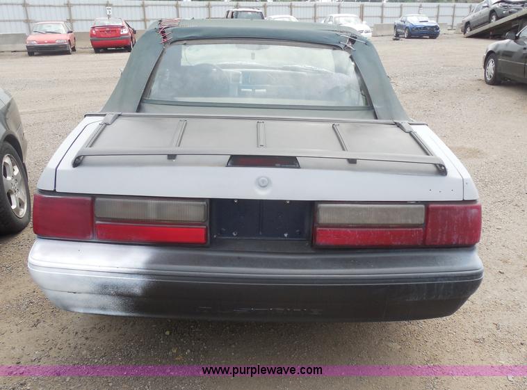 image for item H9965 1993 Ford Mustang LX convertible