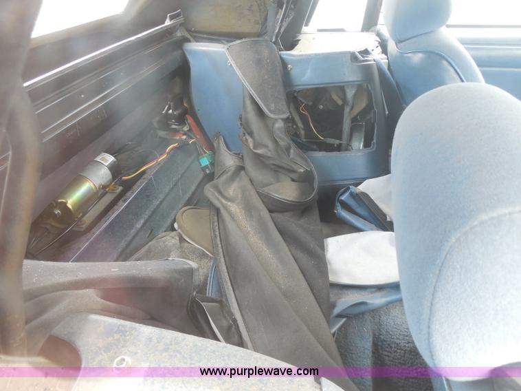 image for item H9965 1993 Ford Mustang LX convertible