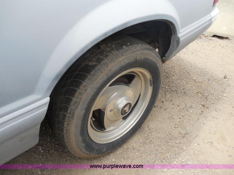 image for item H9965 1993 Ford Mustang LX convertible