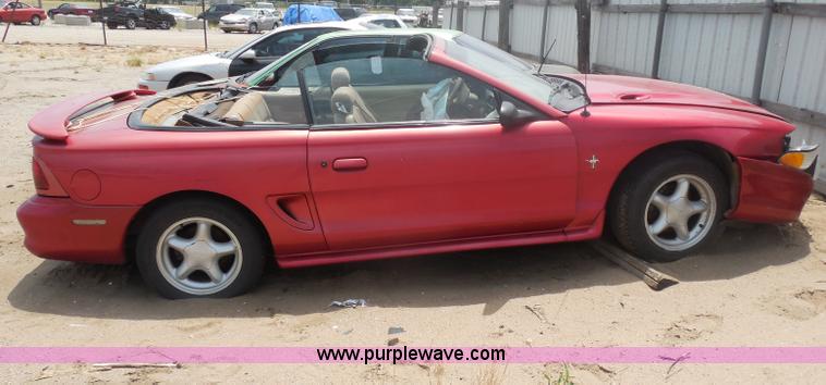 image for item H9968 1998 Ford Mustang convertible