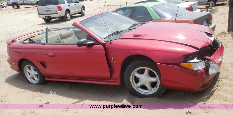 image for item H9968 1998 Ford Mustang convertible