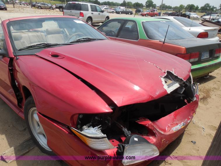 image for item H9968 1998 Ford Mustang convertible