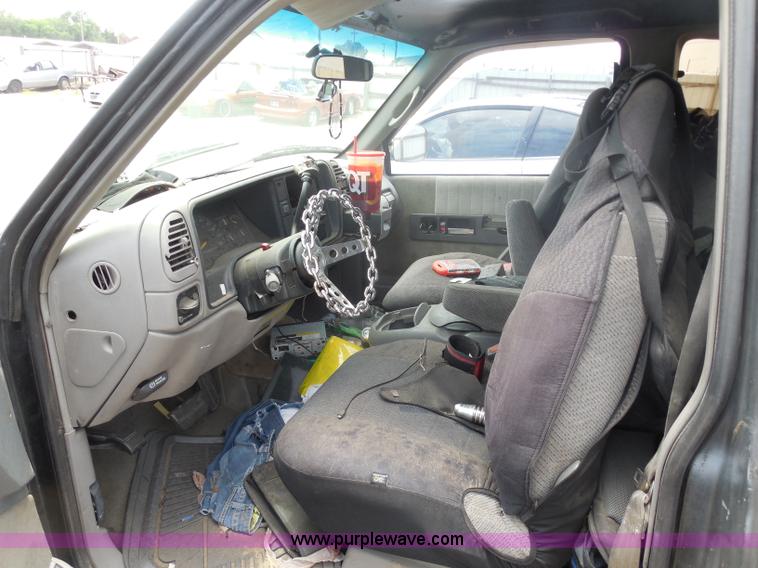 image for item H9969 1996 Chevrolet 1500 pickup truck