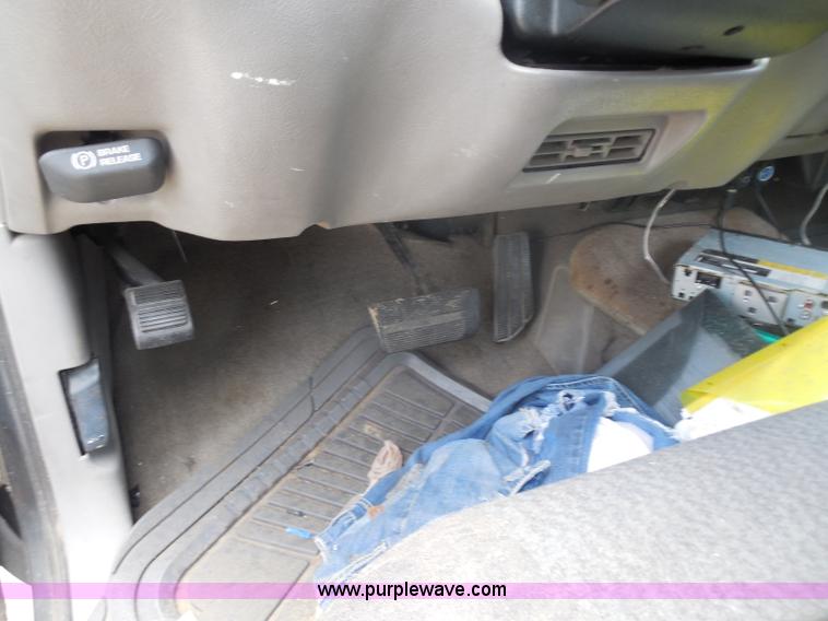 image for item H9969 1996 Chevrolet 1500 pickup truck