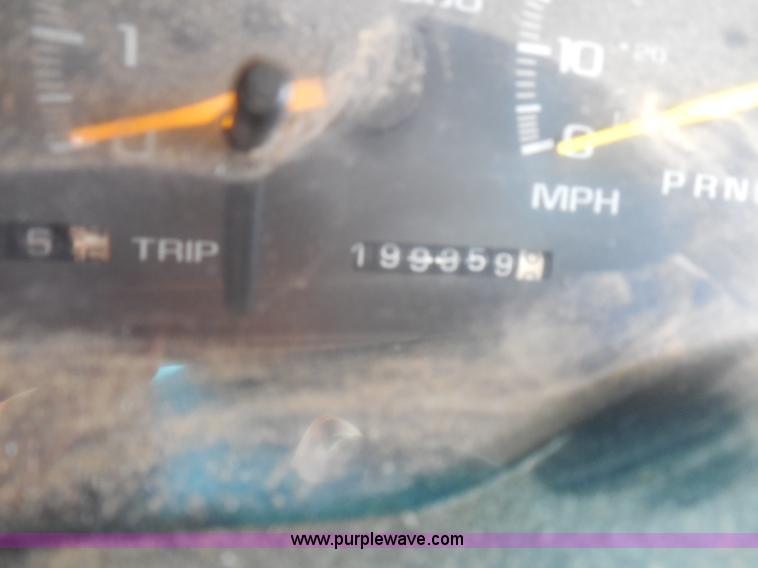 image for item H9969 1996 Chevrolet 1500 pickup truck