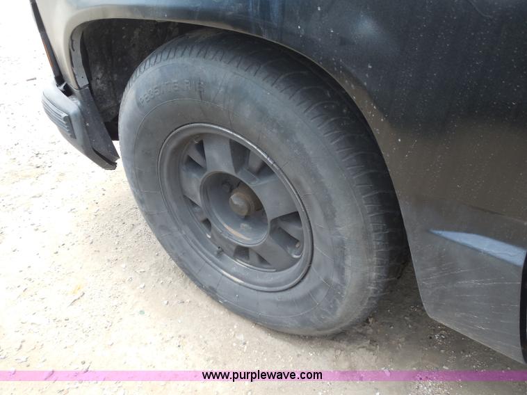 image for item H9969 1996 Chevrolet 1500 pickup truck