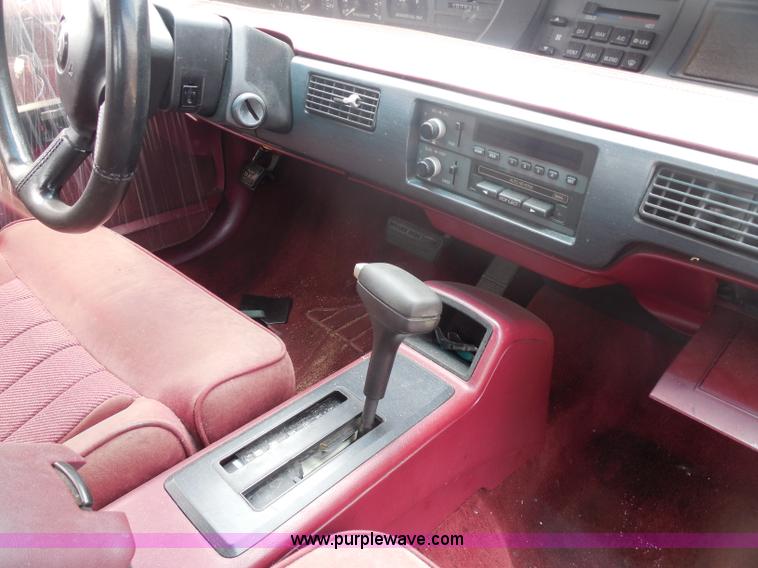 image for item H9970 1992 Chevrolet Lumina Euro