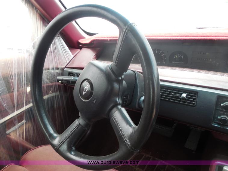 image for item H9970 1992 Chevrolet Lumina Euro