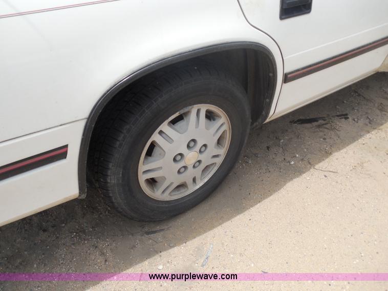 image for item H9970 1992 Chevrolet Lumina Euro