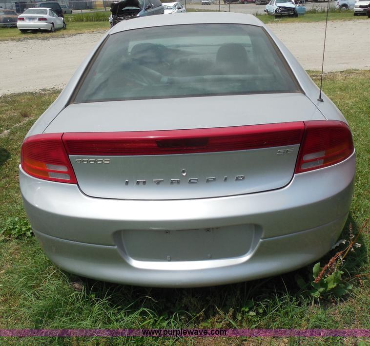 image for item H9972 2002 Dodge Intrepid SE