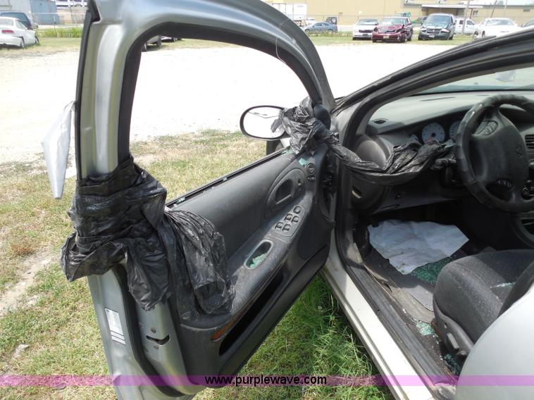 image for item H9972 2002 Dodge Intrepid SE