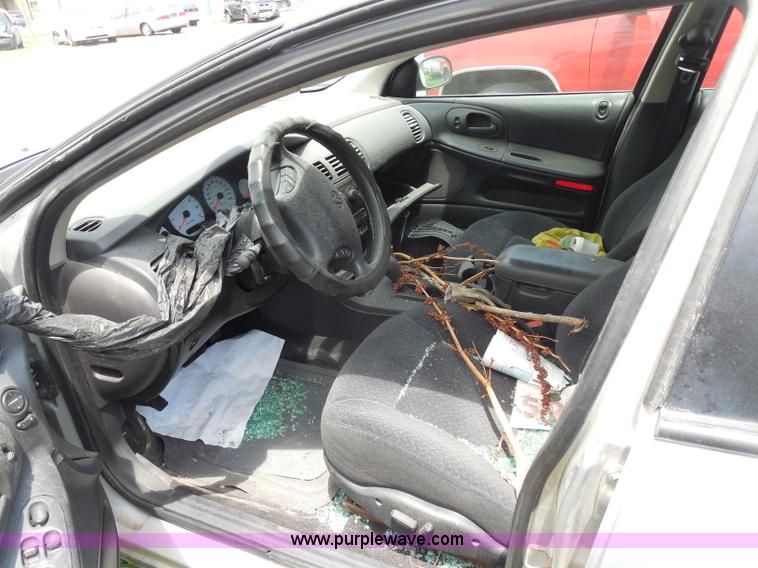 image for item H9972 2002 Dodge Intrepid SE