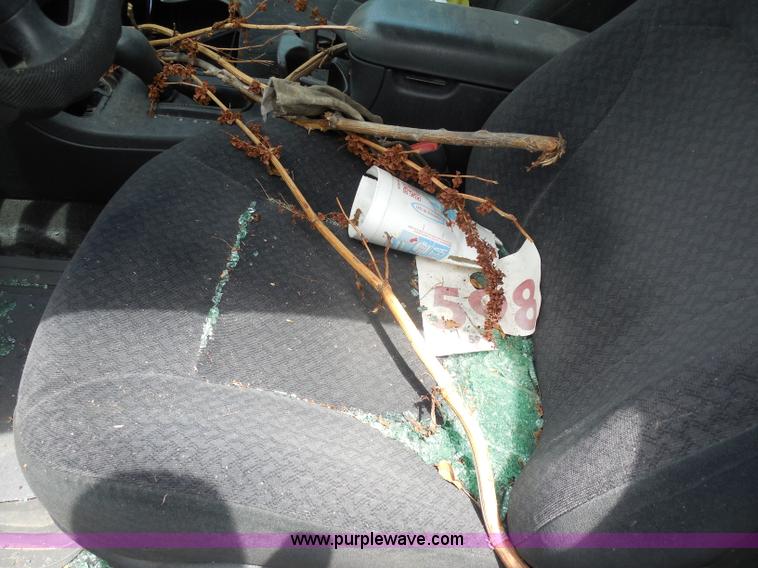 image for item H9972 2002 Dodge Intrepid SE