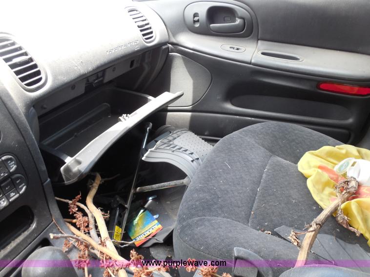 image for item H9972 2002 Dodge Intrepid SE