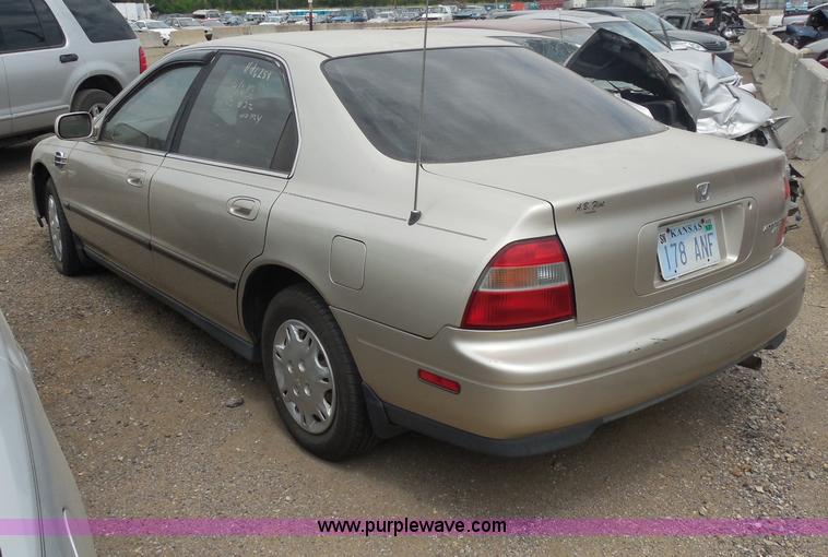 image for item H9974 1995 Honda Accord LX