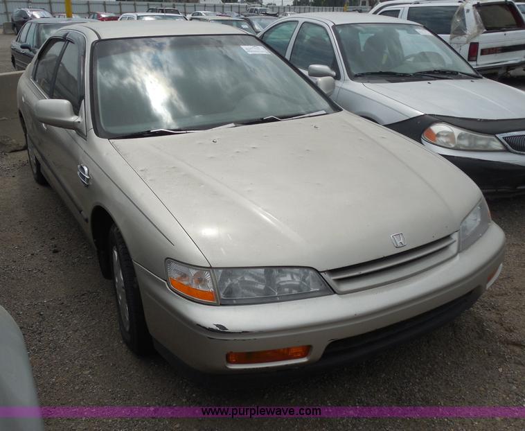 image for item H9974 1995 Honda Accord LX